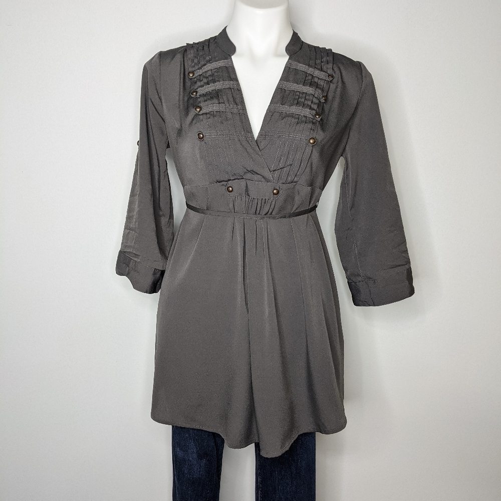 ✨3/$15 Motherhood Maternity grey tie back blouse S